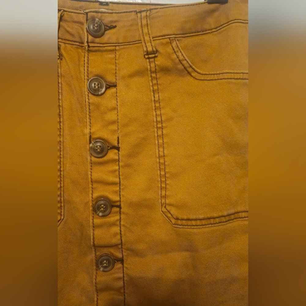 Kensie Tan Button-Front Mini Skirt - Picture 2 of 4